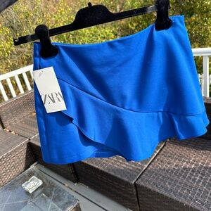 New  with tagzara skort . Never worn